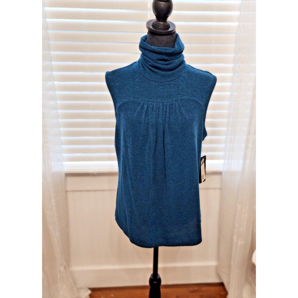 Women's Sleeveless Bella Turtleneck Top by (mimi+ royce)  in Peacock Size LG - Picture 7 of 9